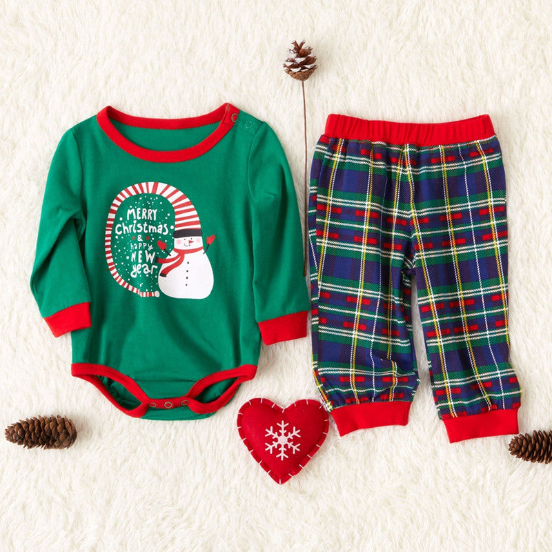 Christmas Family Matching Sleepwear Pajamas Sets Green Slogan Top and Navy Plaids Pants 4