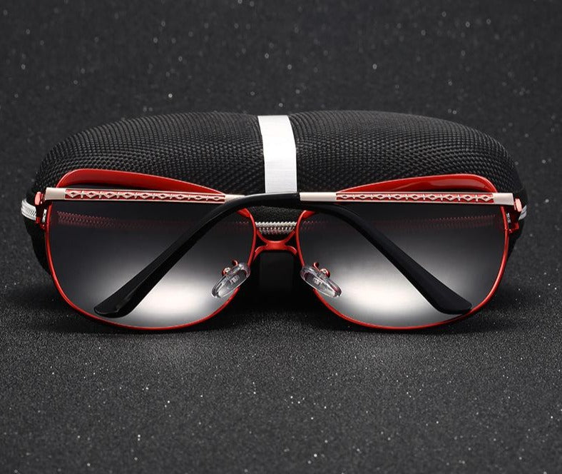 Oversize Fashionable Mental Sunglasses